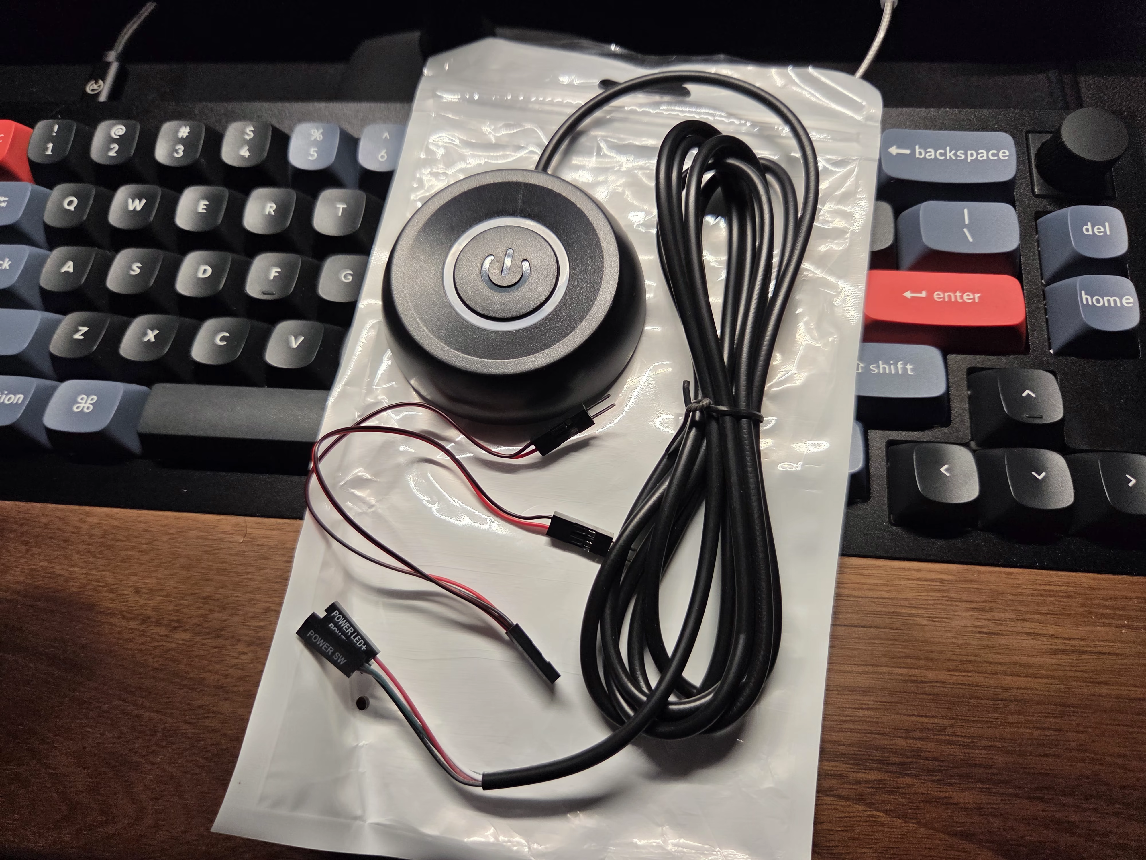 桌上型外接電腦開關